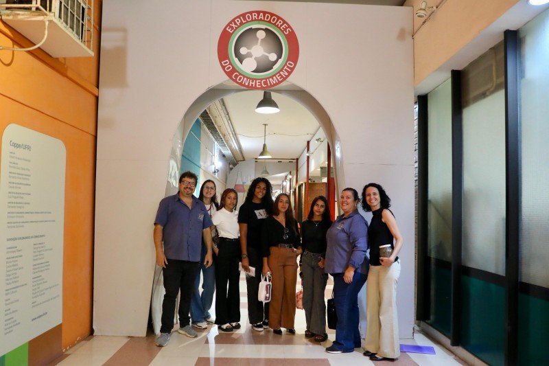 Alunas da EJA de São João da Barra apresentam projeto sobre erosão costeira na UFRJ 3