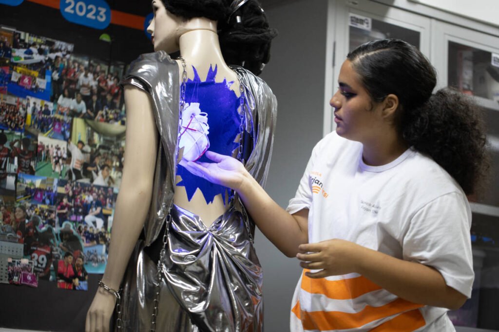 Firjan SESI lança auxílio de até R$ 3 mil para reduzir evasão no Ensino Médio